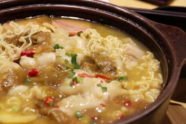 辣尚欢啵啵鱼加盟